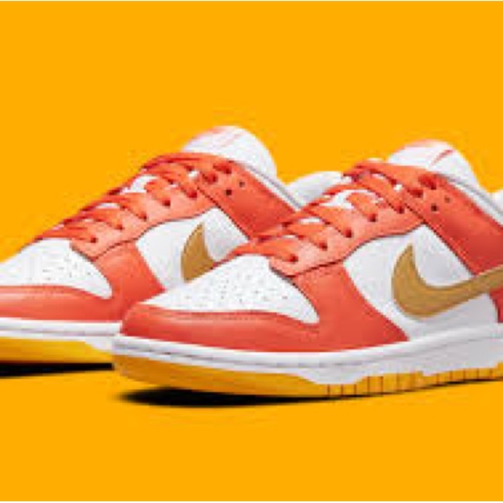 Nike low dunk orange university gold size 8 - Picture 2 of 13